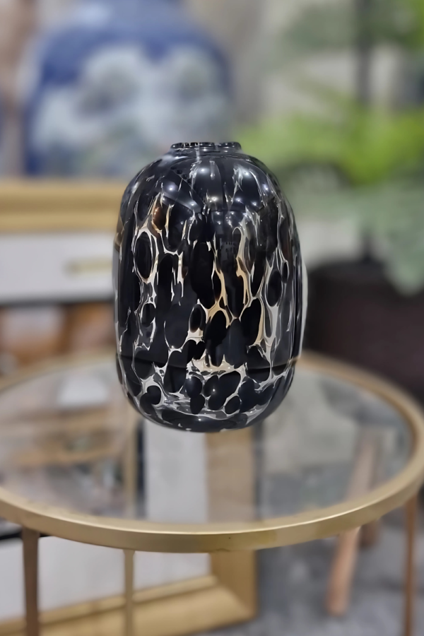 Black Glass vase - Image 2